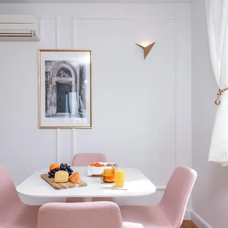 Laetitia Apartment